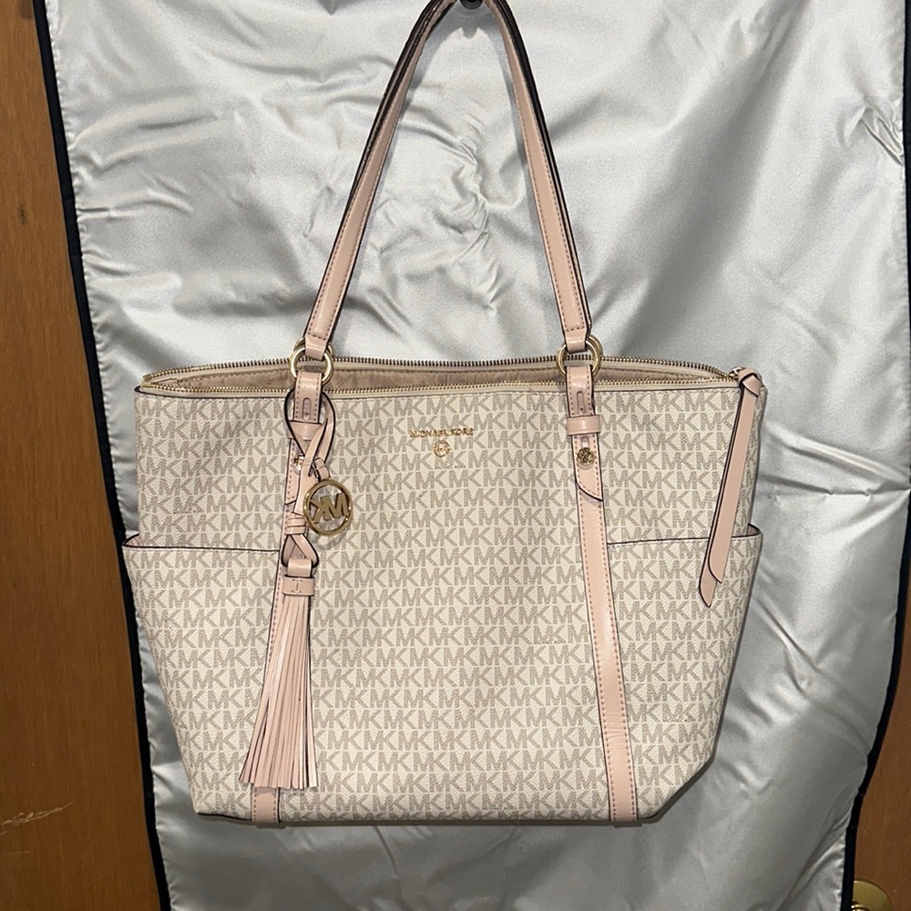 Michael Kors Nomad Tote Purse